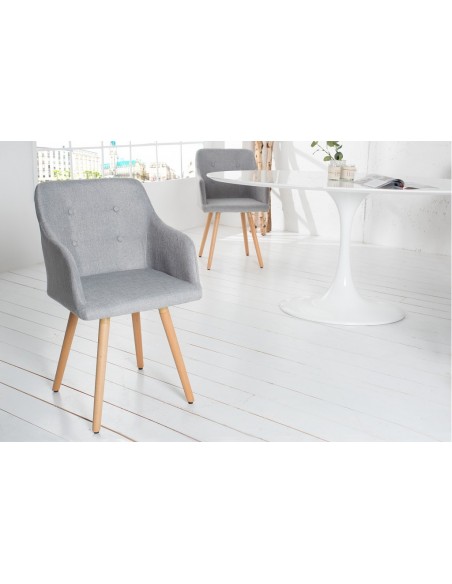 Chaise rétro design SCANDINAVIA MEISTERST?CK gris clair avec accoudoirs