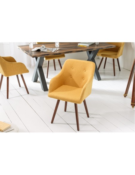 Chaise rétro design SCANDINAVIA MEISTERST?CK jaune moutarde avec accoudoirs