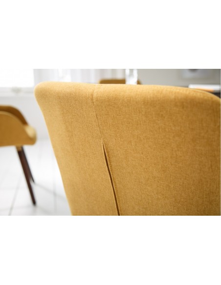 Chaise rétro design SCANDINAVIA MEISTERST?CK jaune moutarde avec accoudoirs